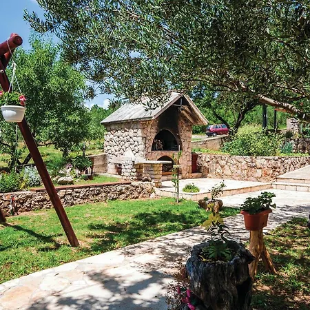1 Bedroom Cozy In Apartment Krusevo (Zadar)